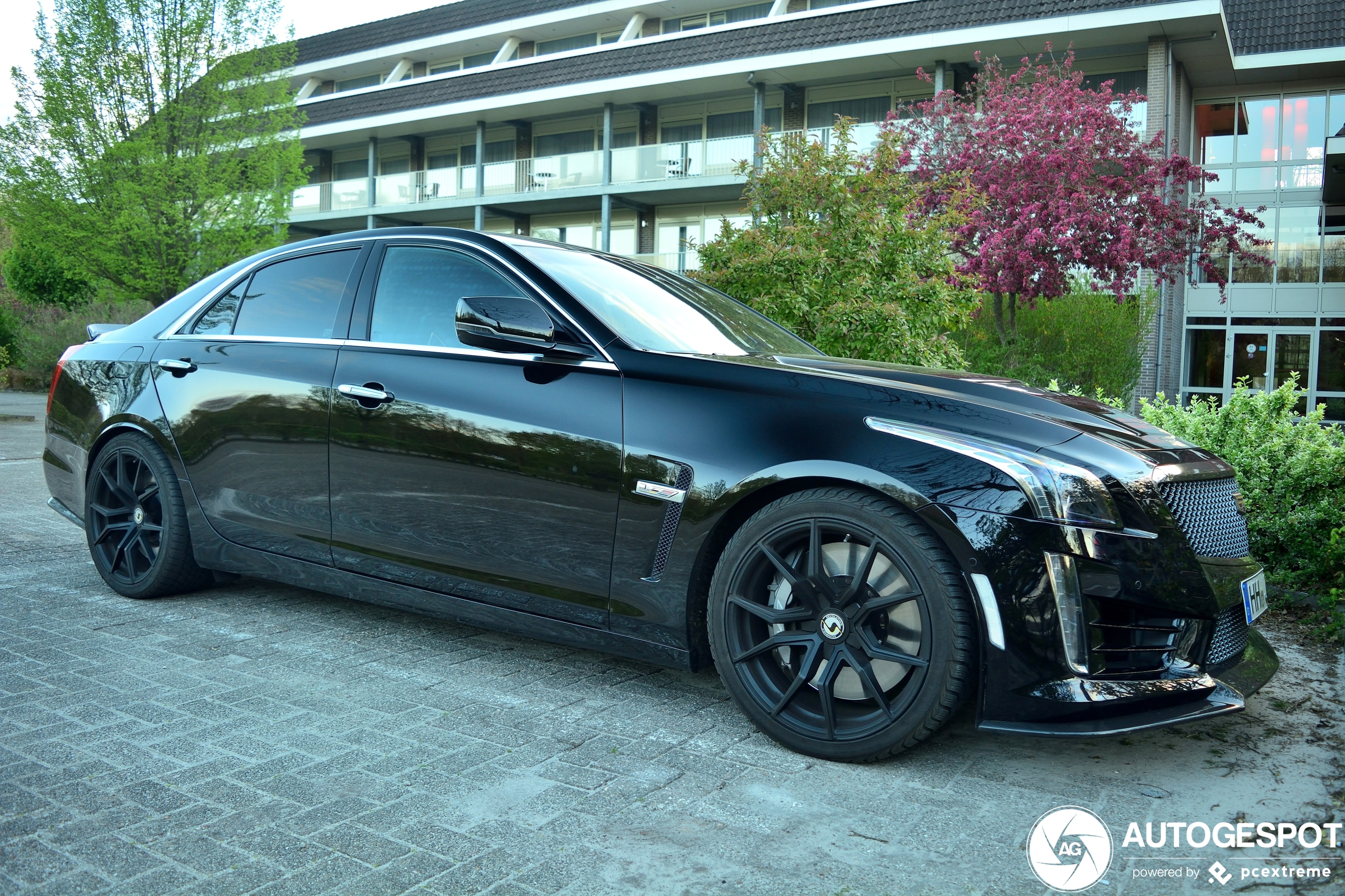 Cadillac CTS-V 2015