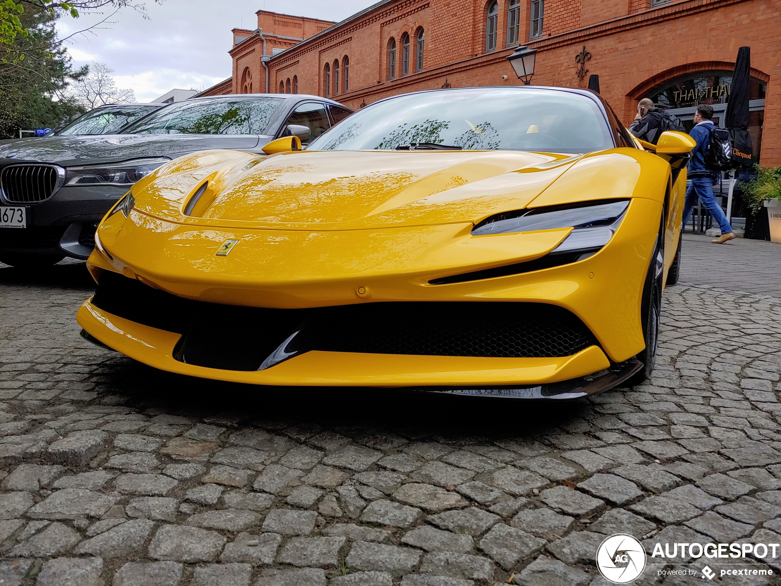 Ferrari SF90 Spider