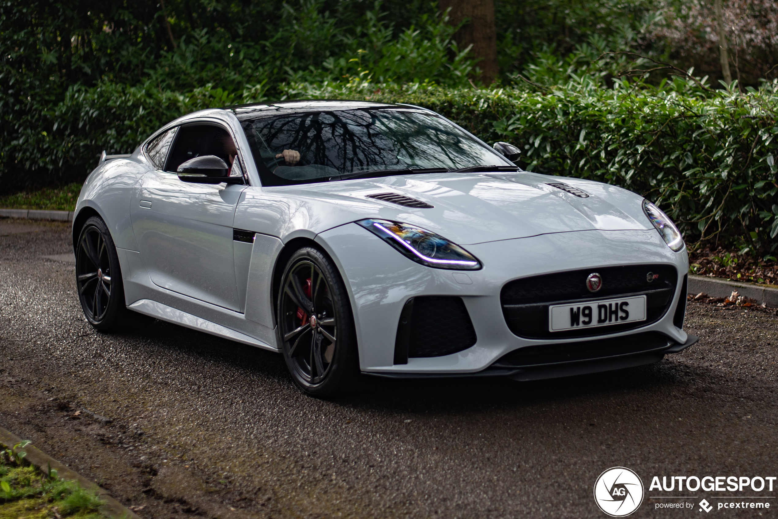 Jaguar F-TYPE SVR Coupé