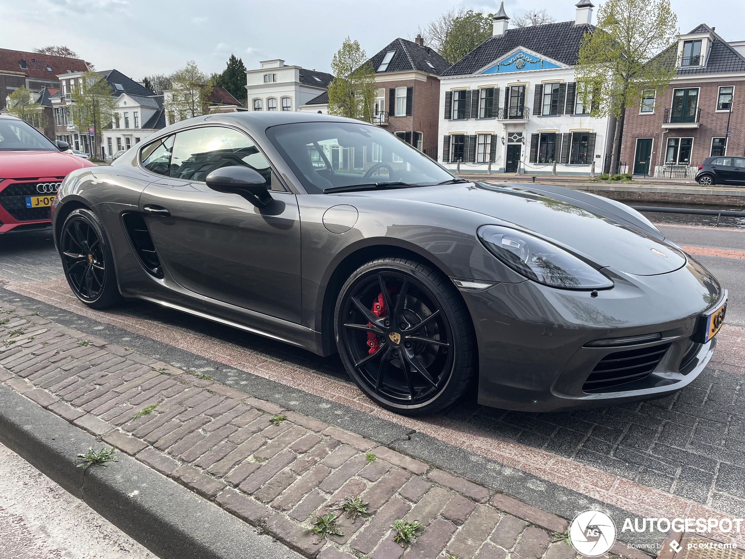 Porsche 718 Cayman S