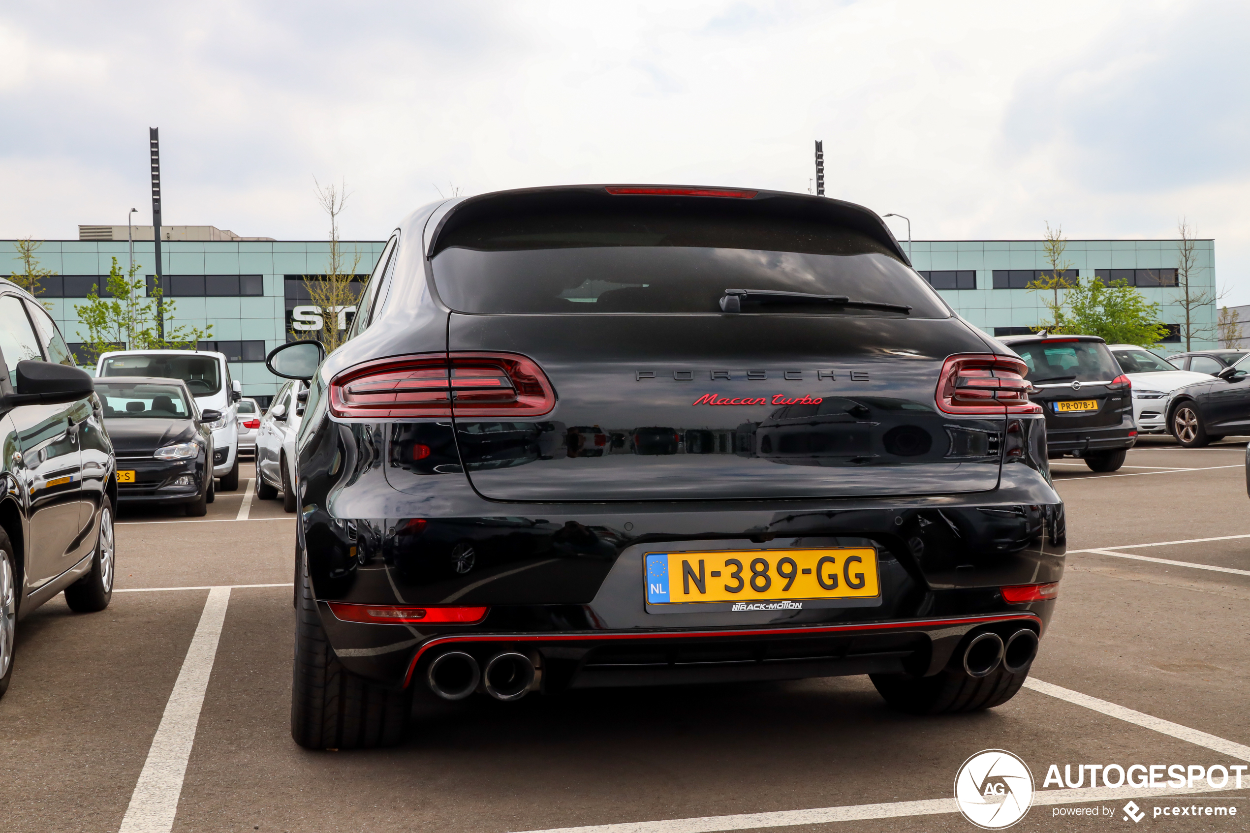 Porsche 95B Macan Turbo Exclusive Performance Edition