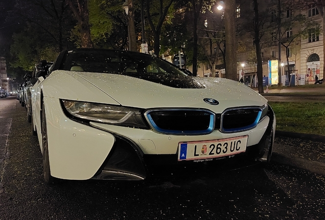 BMW i8 Roadster