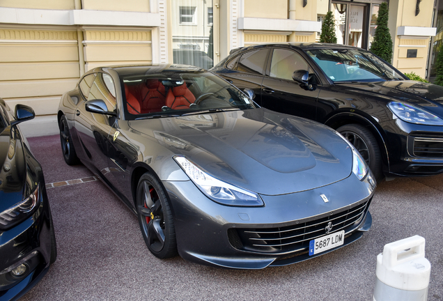 Ferrari GTC4Lusso T