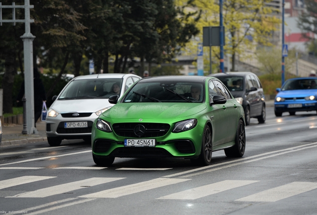 Mercedes-AMG E 63 S W213