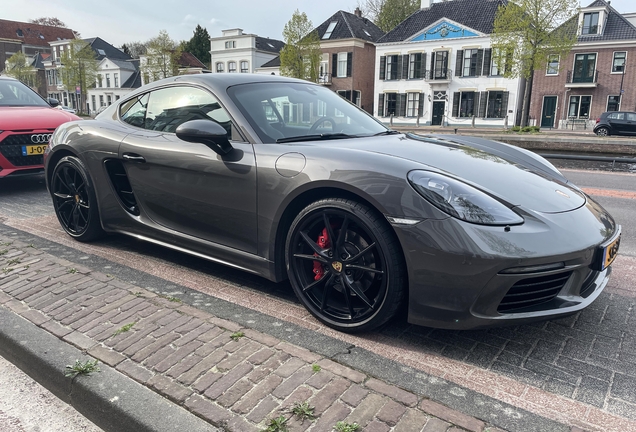 Porsche 718 Cayman S