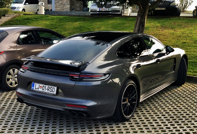 Porsche 971 Panamera Turbo S E-Hybrid