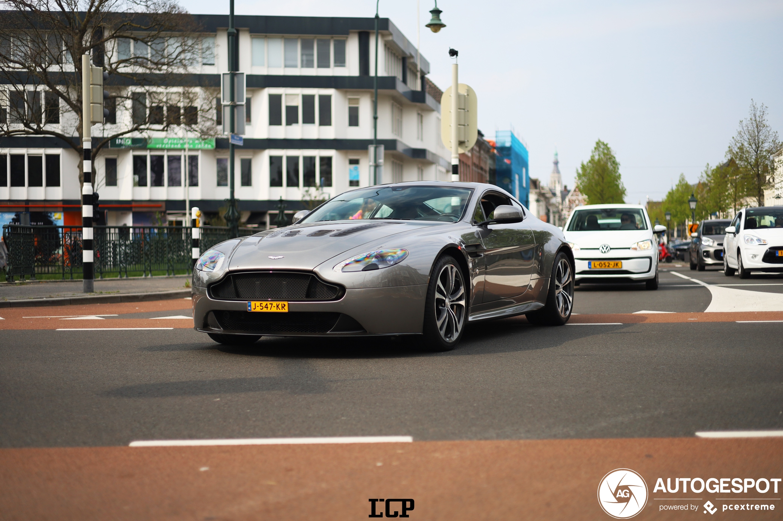 Aston Martin V12 Vantage S