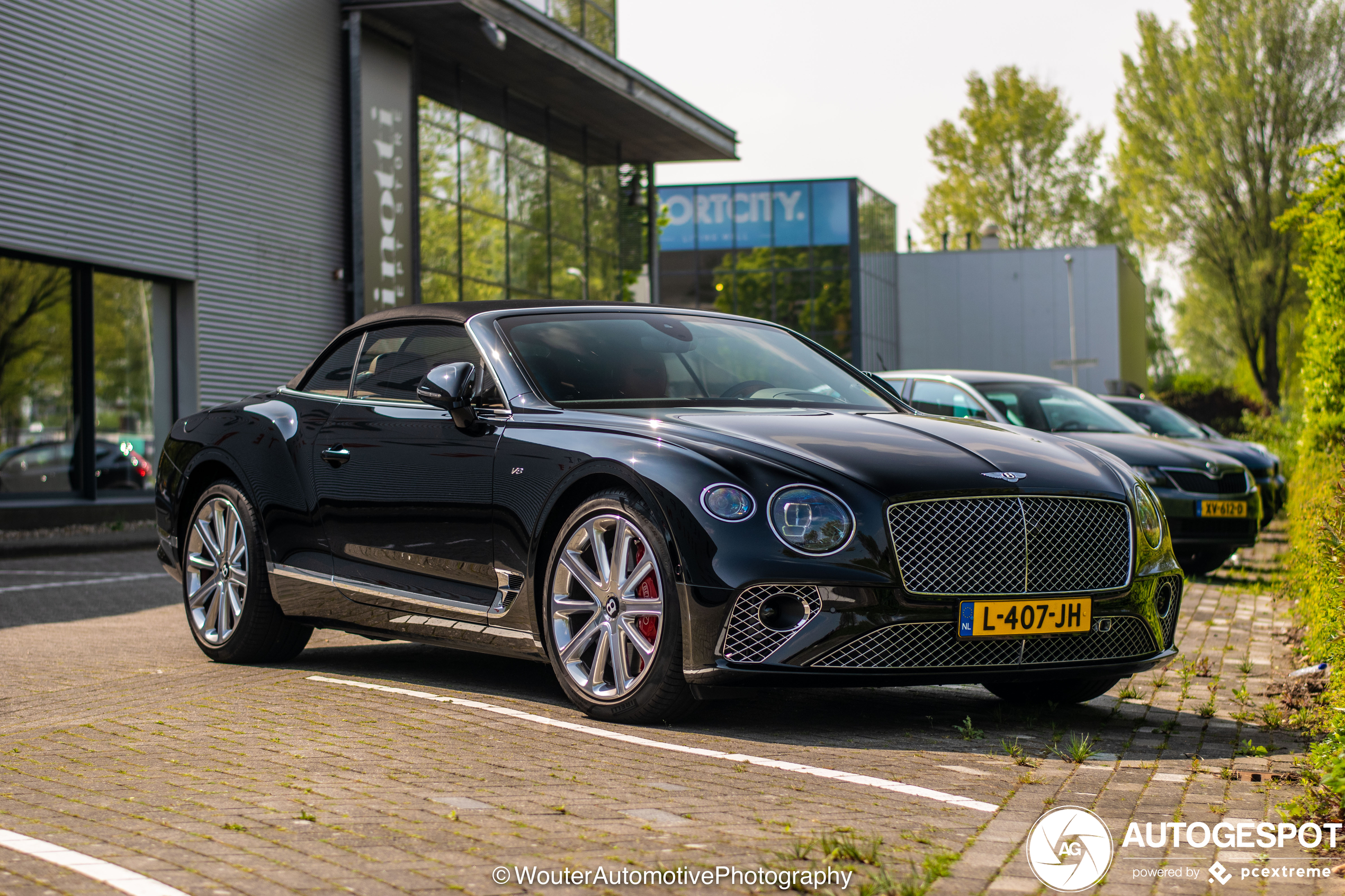 Bentley Continental GTC V8 2020