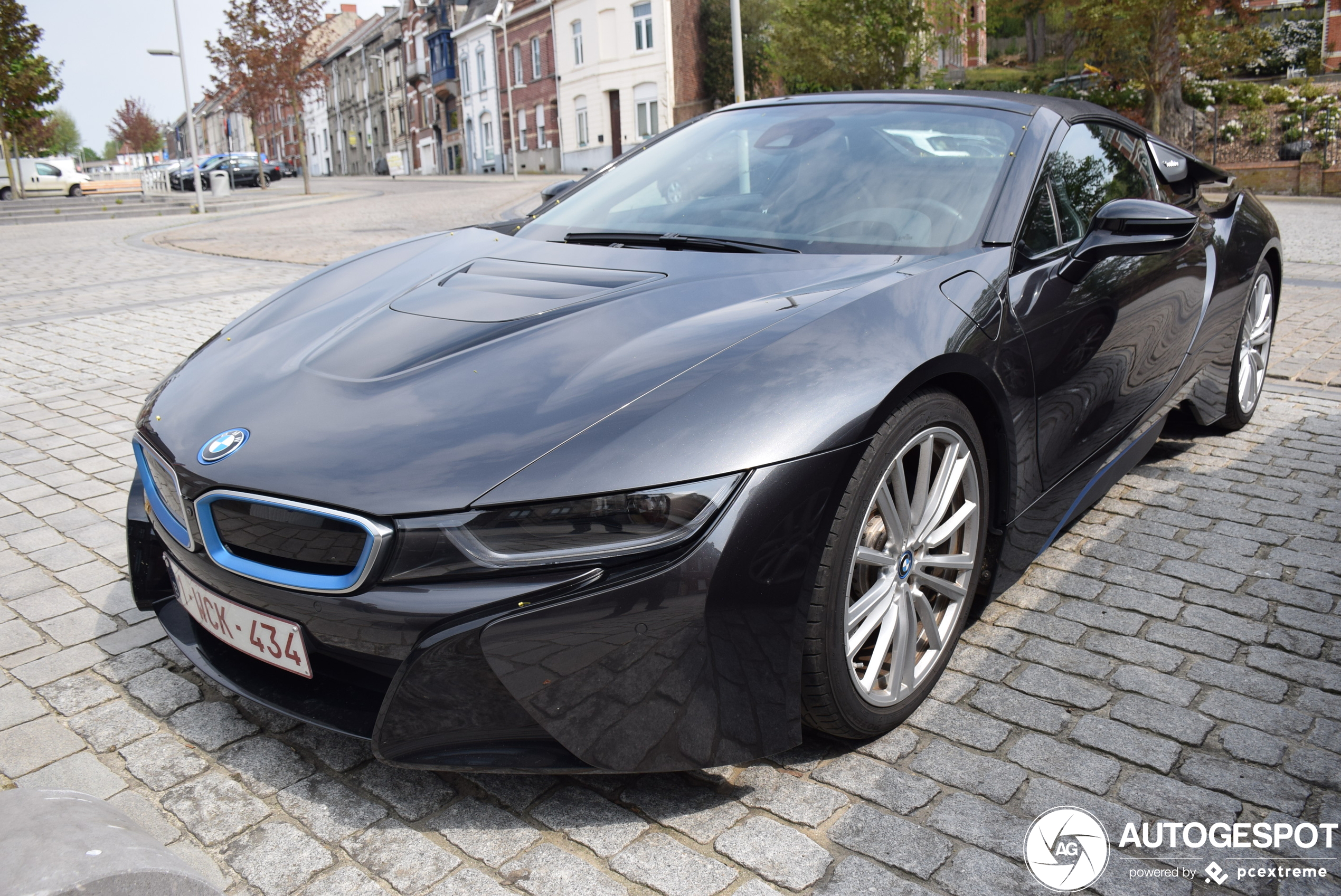 BMW i8 Roadster