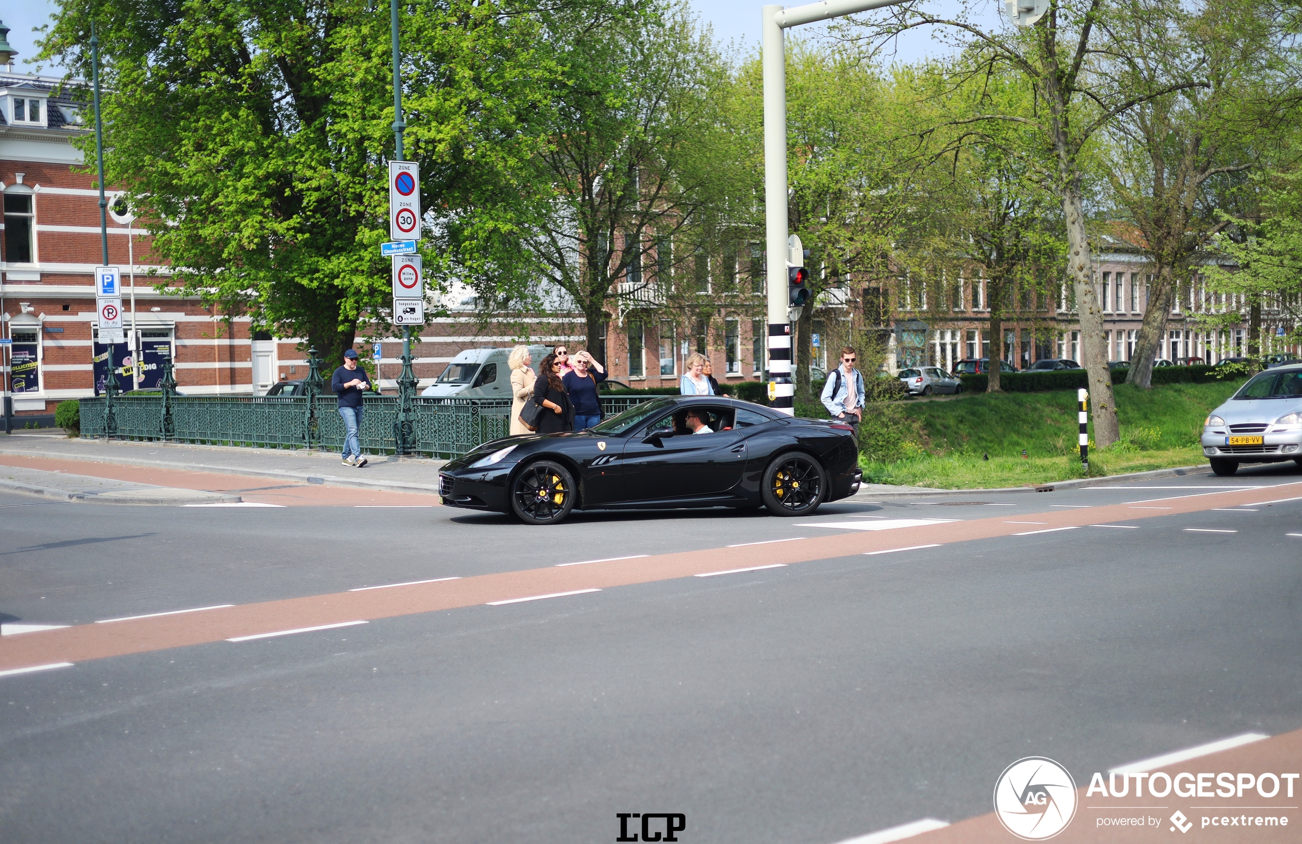 Ferrari California