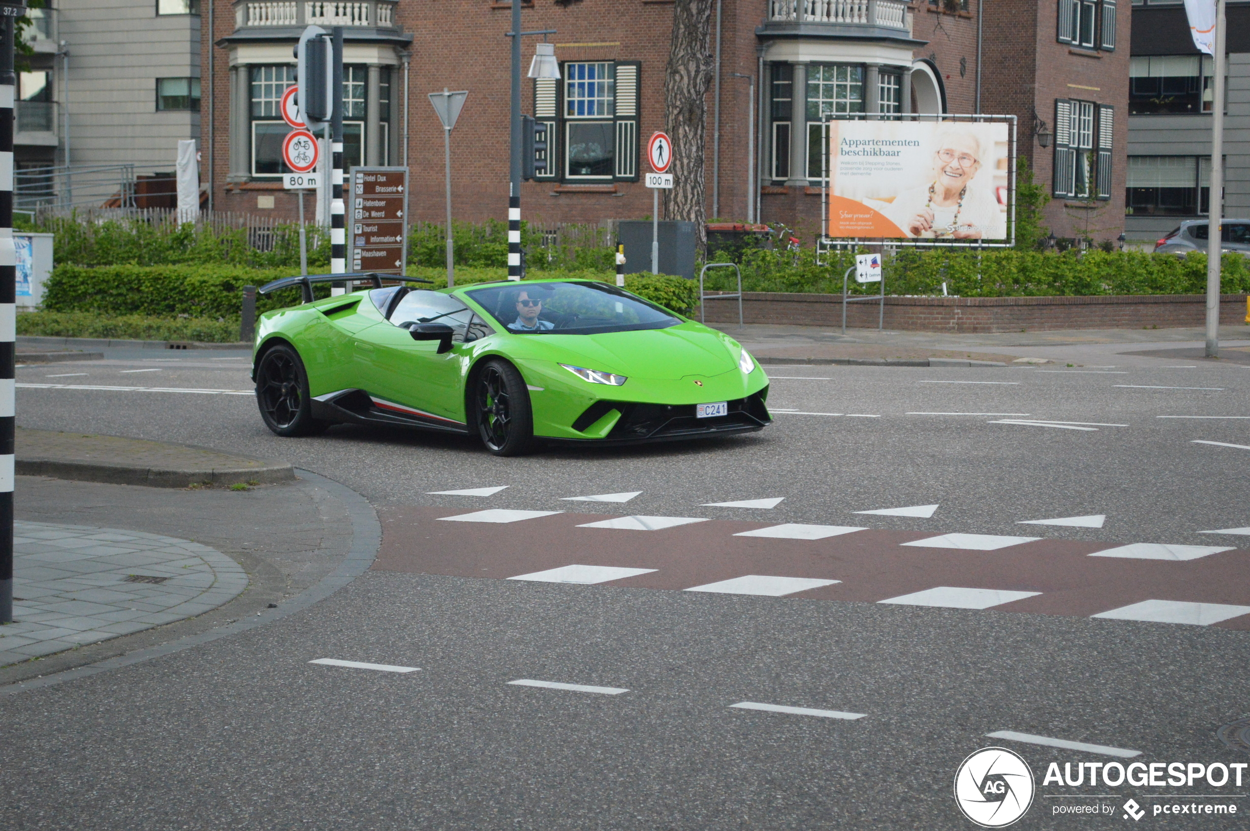 Lamborghini Huracán LP640-4 Performante Spyder