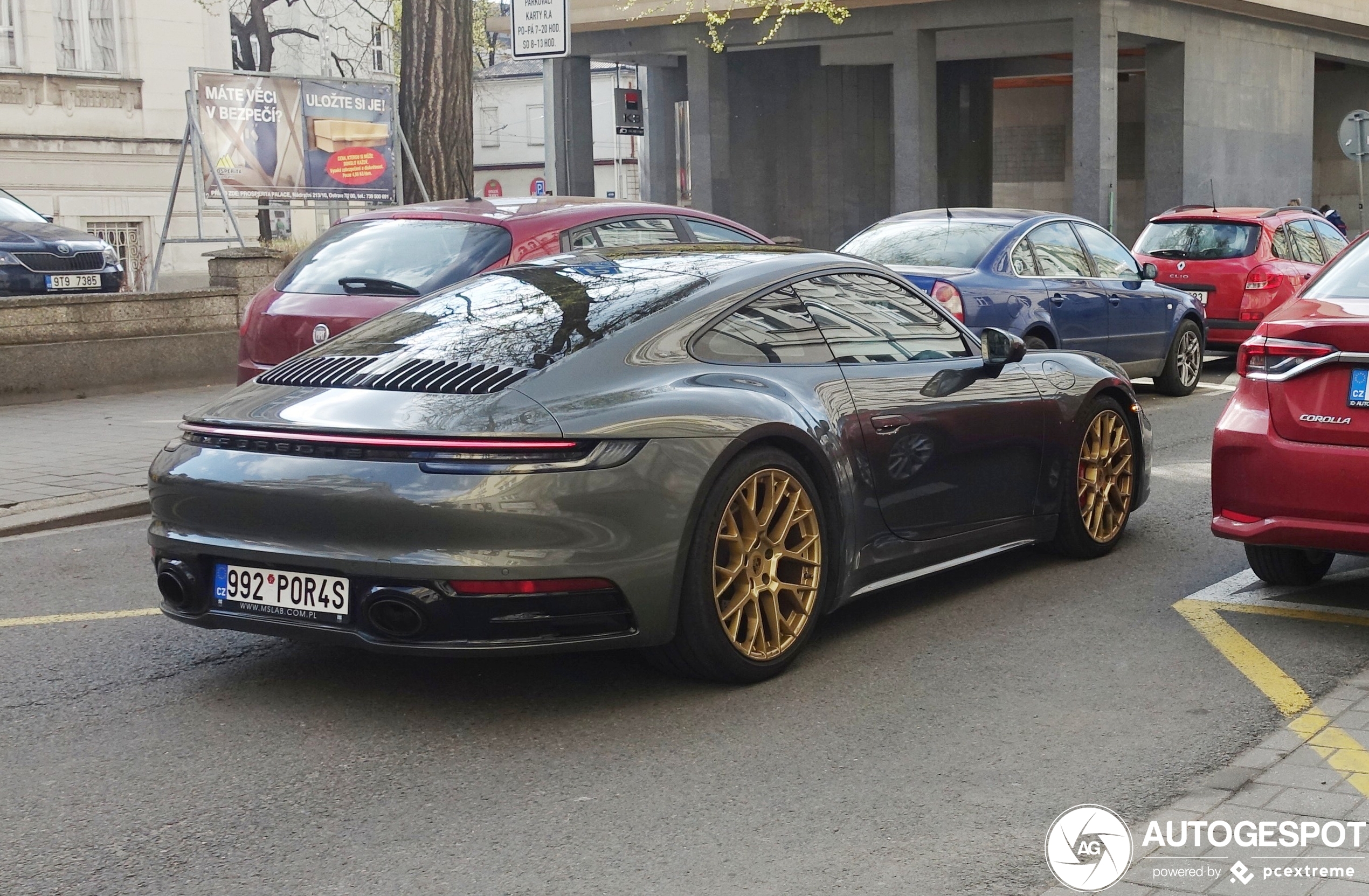 Porsche 992 Carrera 4S