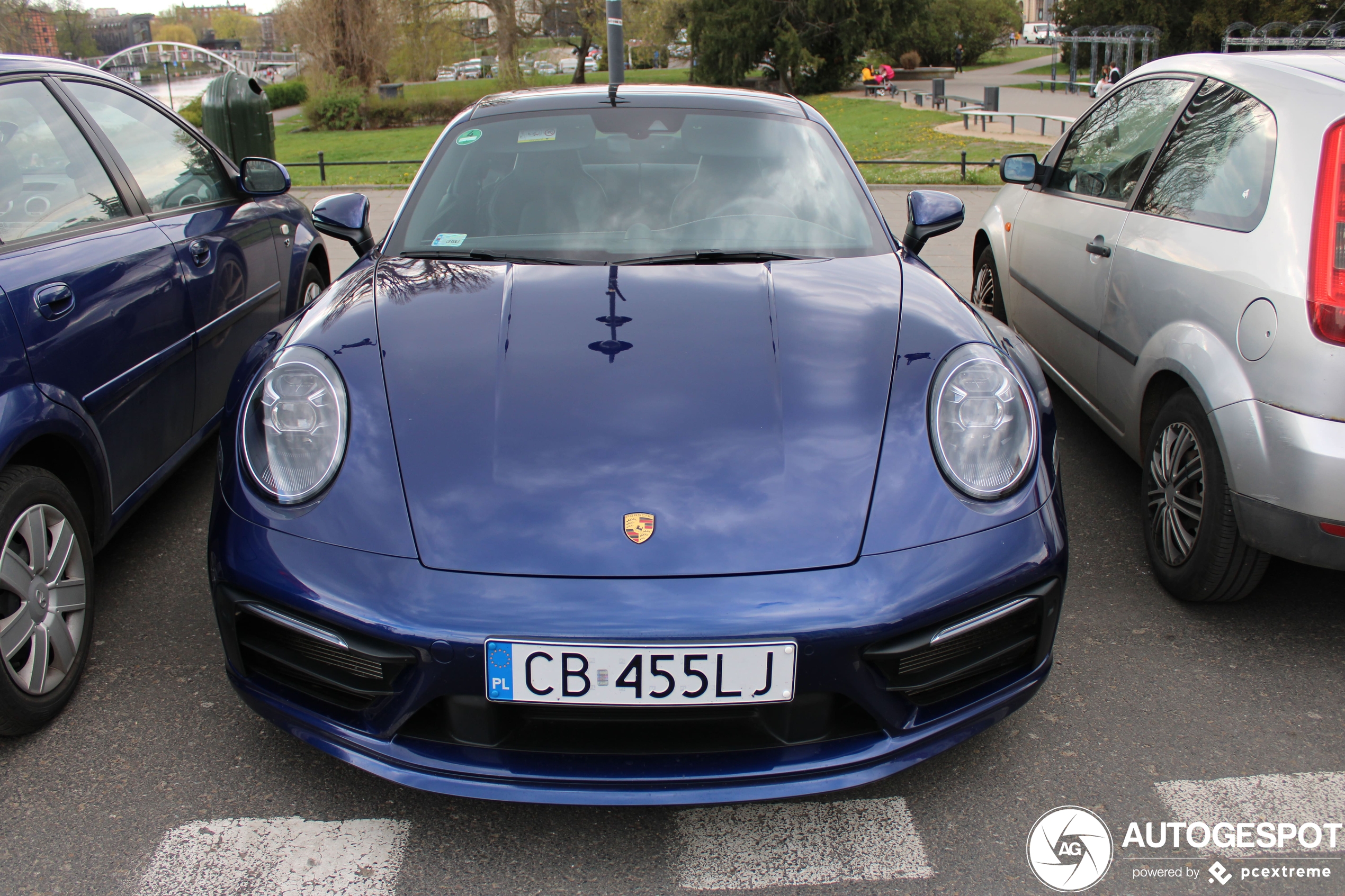 Porsche 992 Carrera 4S