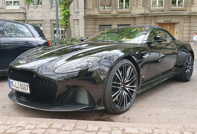 Aston Martin DBS Superleggera Volante