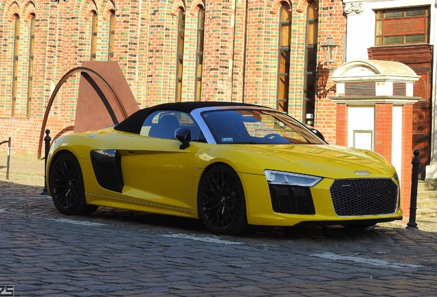 Audi R8 V10 Spyder 2016