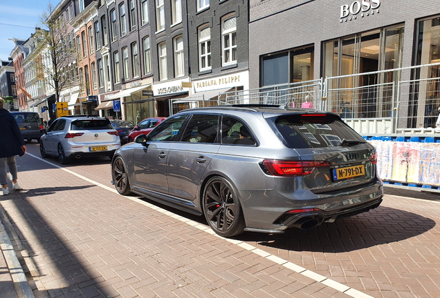 Audi RS4 Avant B9