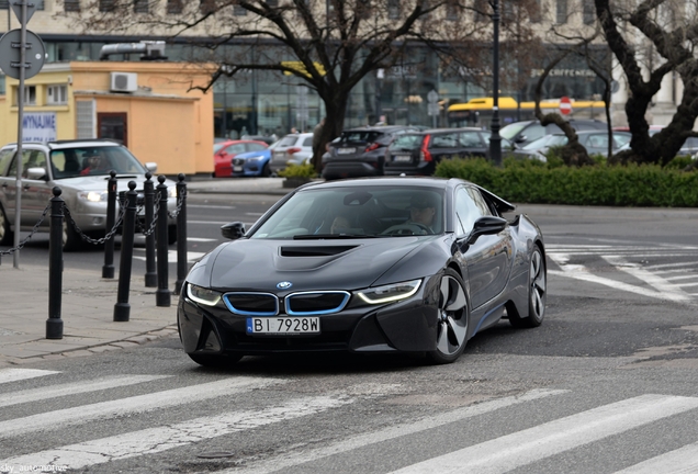 BMW i8