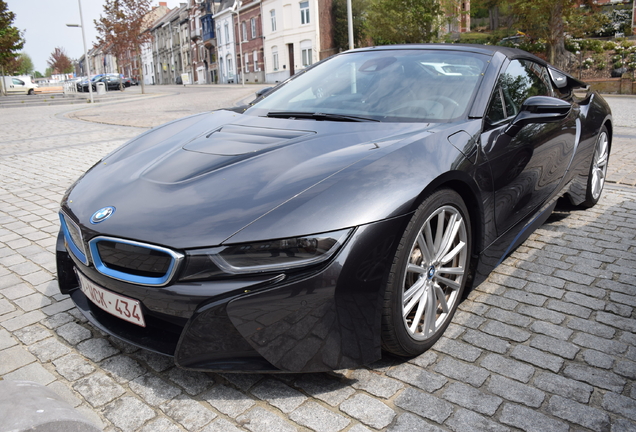 BMW i8 Roadster