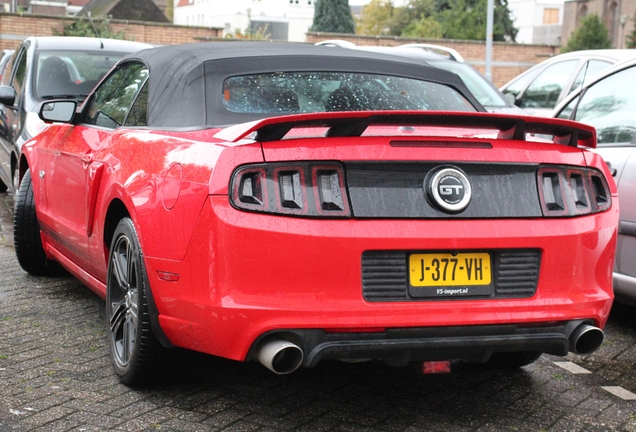 Ford Mustang GT California Special Convertible 2013