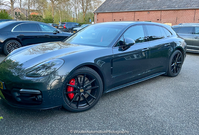 Porsche 971 Panamera GTS Sport Turismo