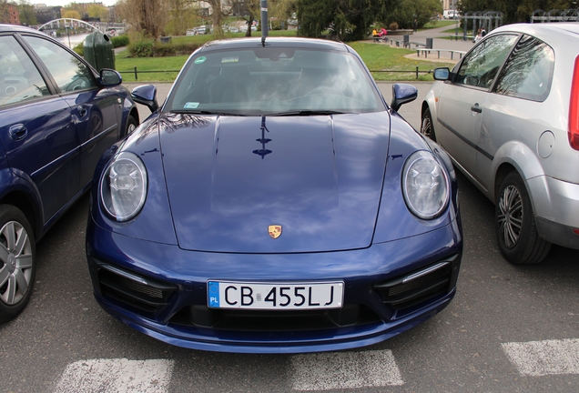 Porsche 992 Carrera 4S