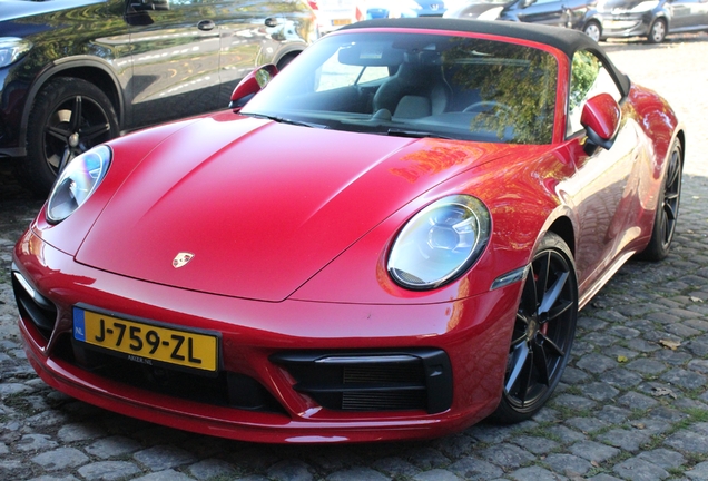 Porsche 992 Carrera 4S Cabriolet