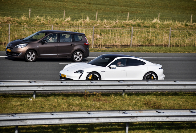 Porsche Taycan Turbo S