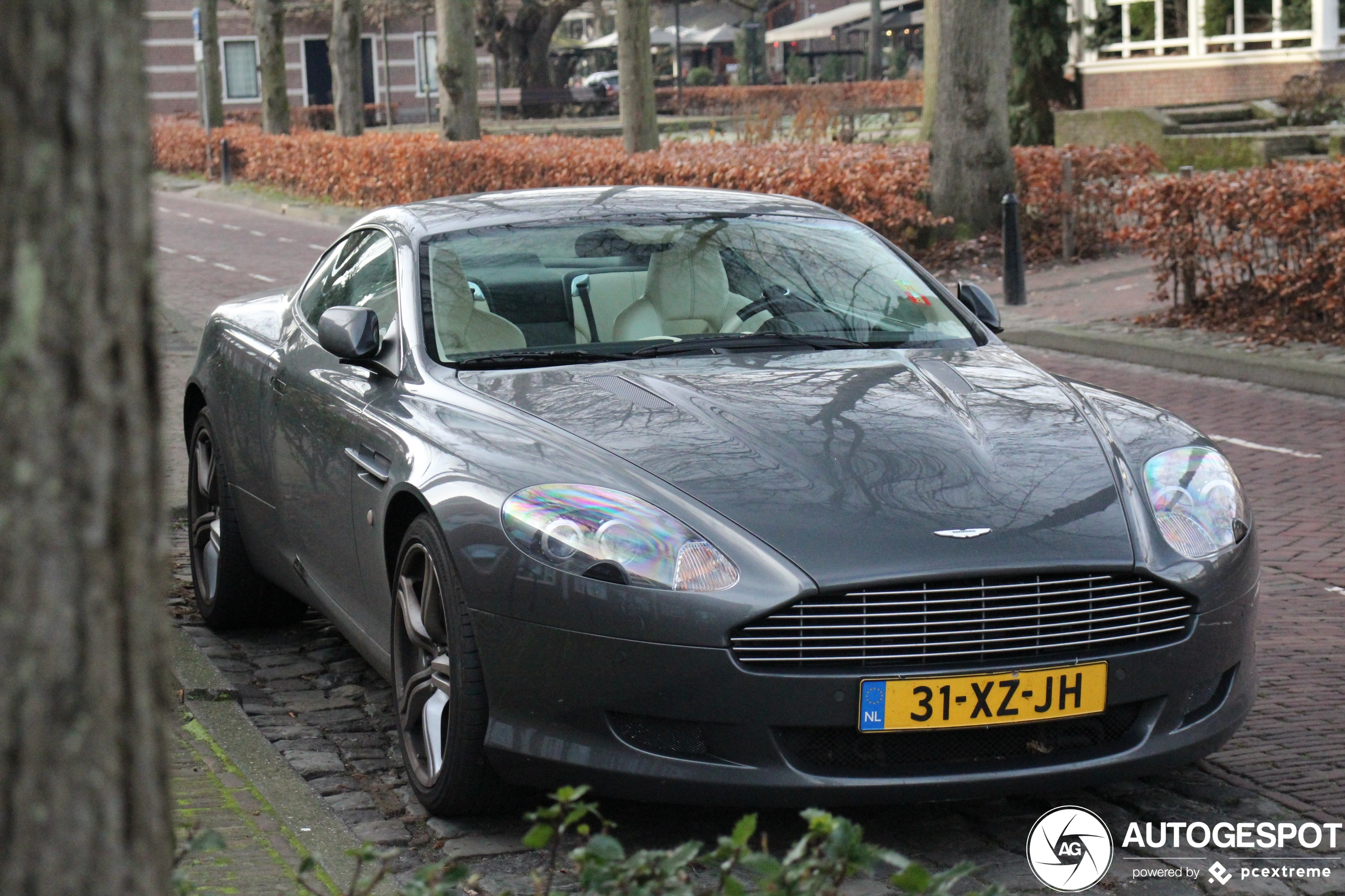 Aston Martin DB9