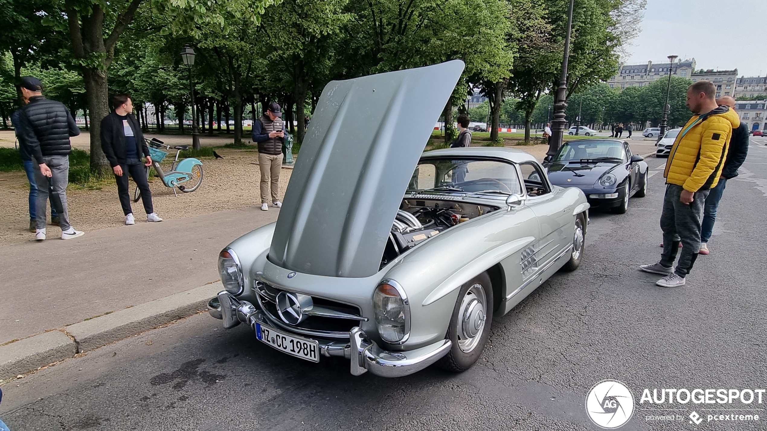 Mercedes-Benz 300SL Roadster