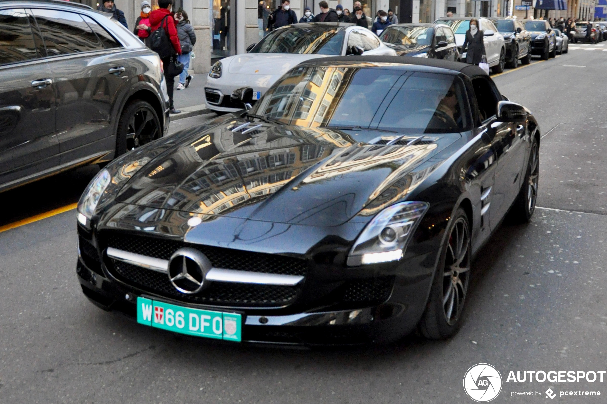 Mercedes-Benz SLS AMG Roadster