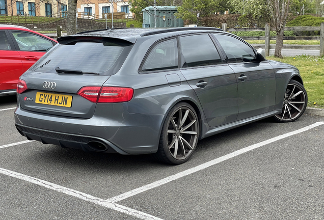 Audi RS4 Avant B8