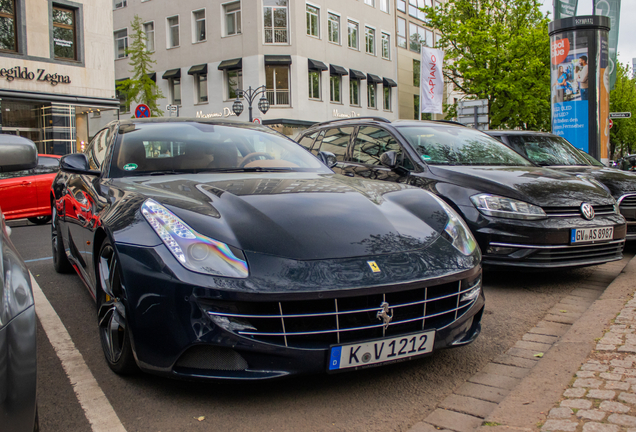 Ferrari FF