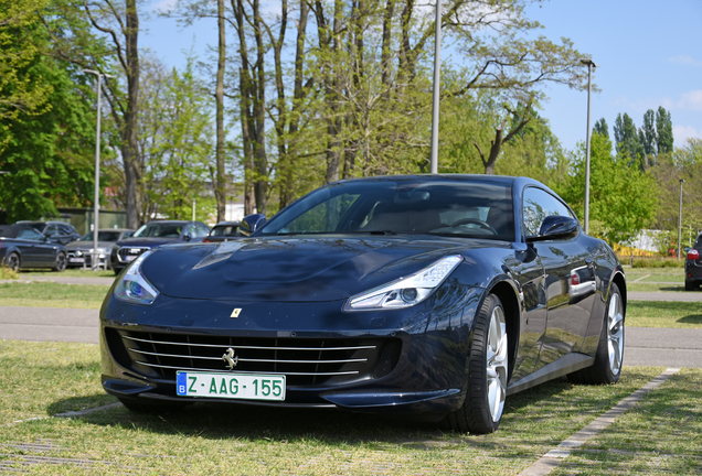 Ferrari GTC4Lusso T