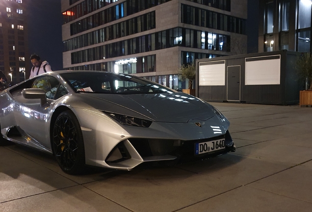 Lamborghini Huracán LP640-4 EVO