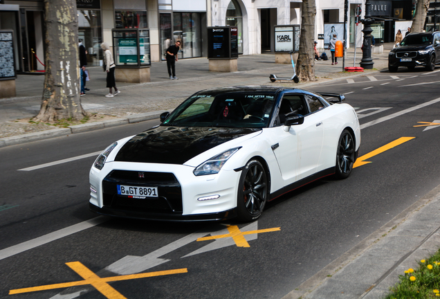 Nissan GT-R 2014