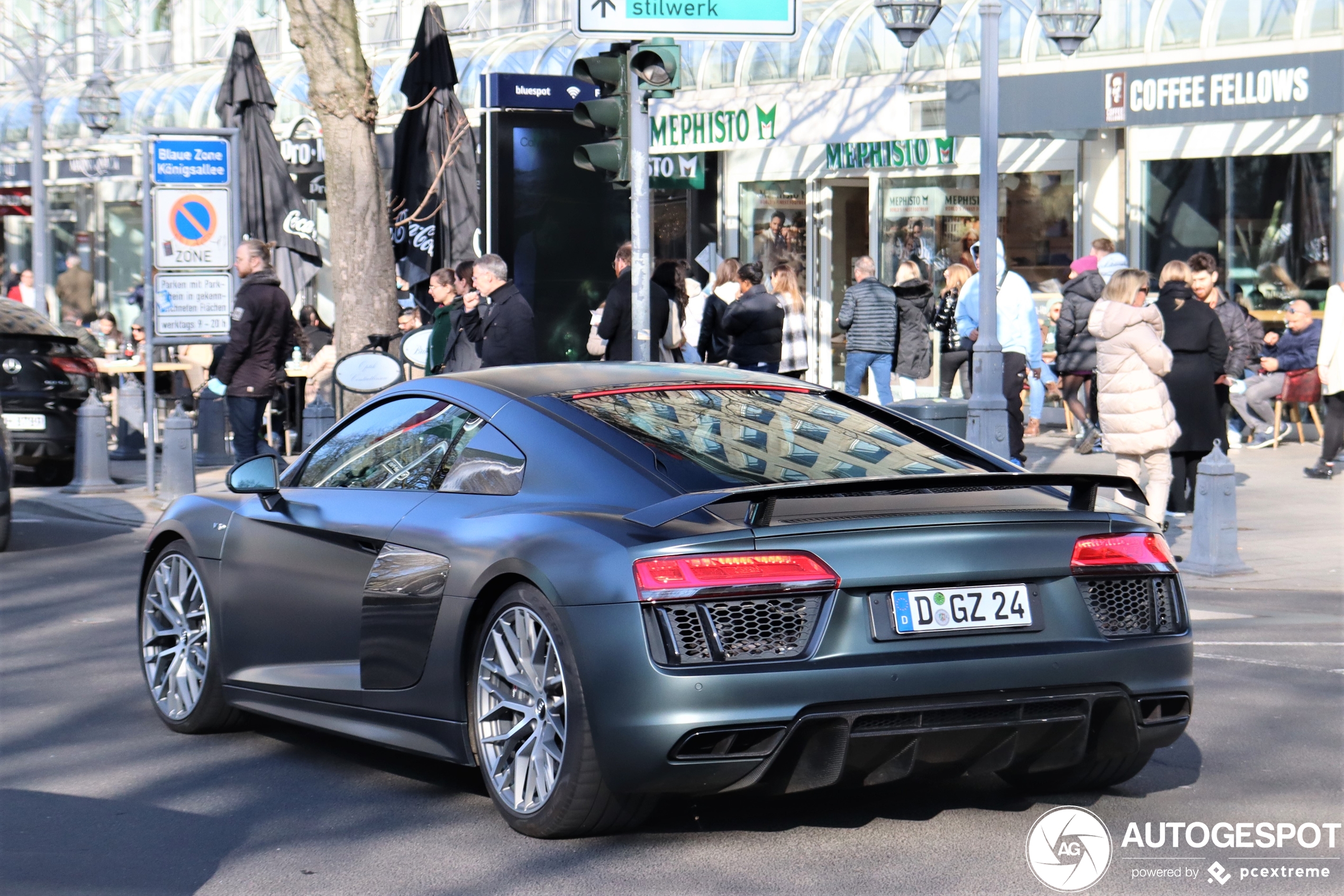 Audi R8 V10 Plus 2015