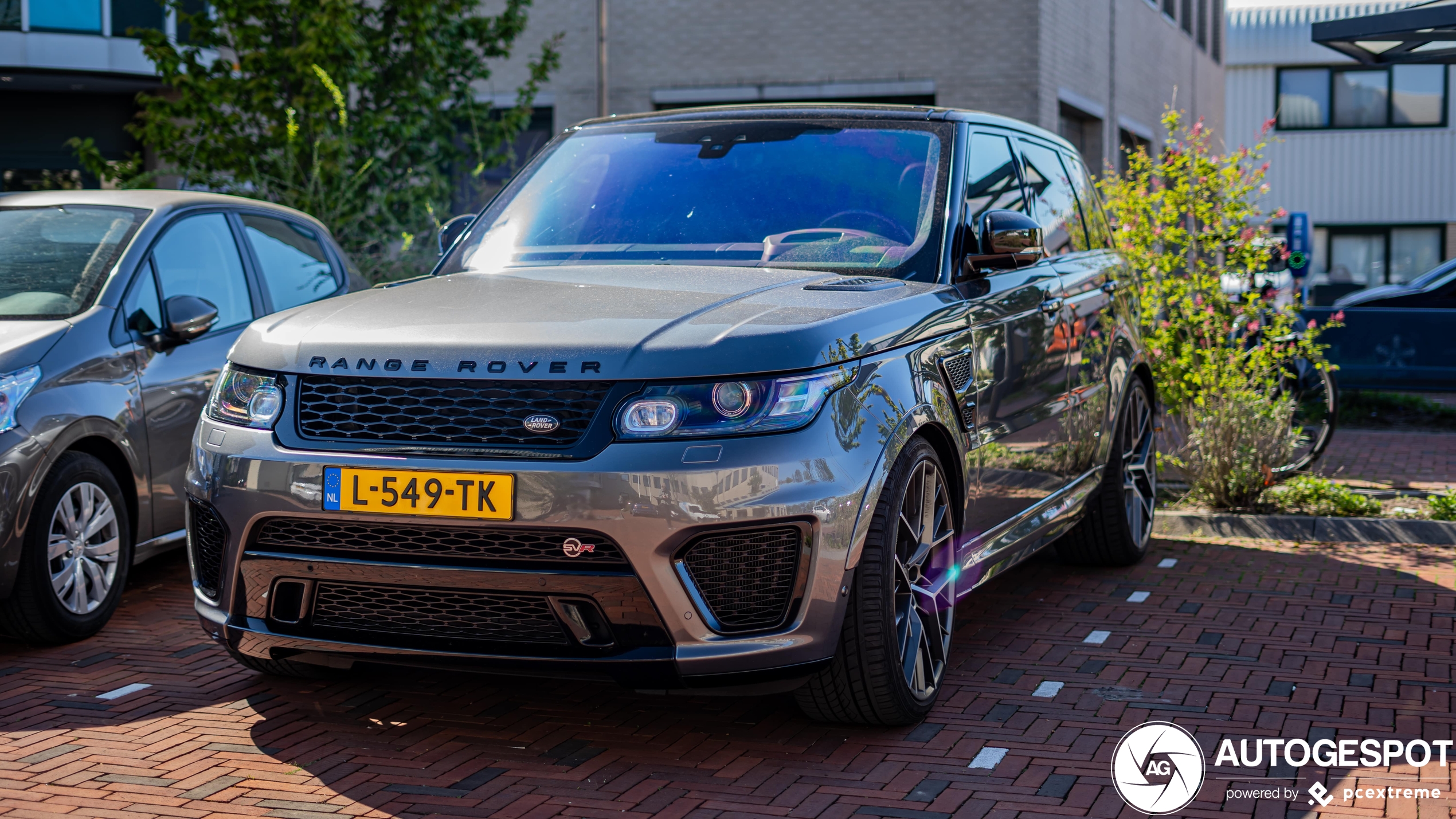 Land Rover Range Rover Sport SVR