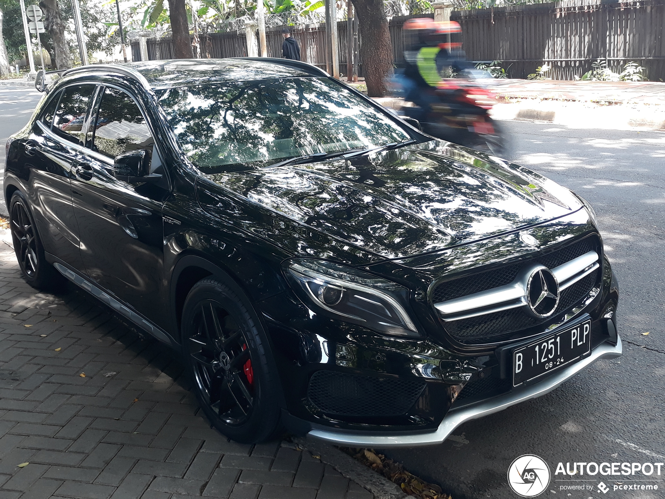 Mercedes-Benz GLA 45 AMG X156