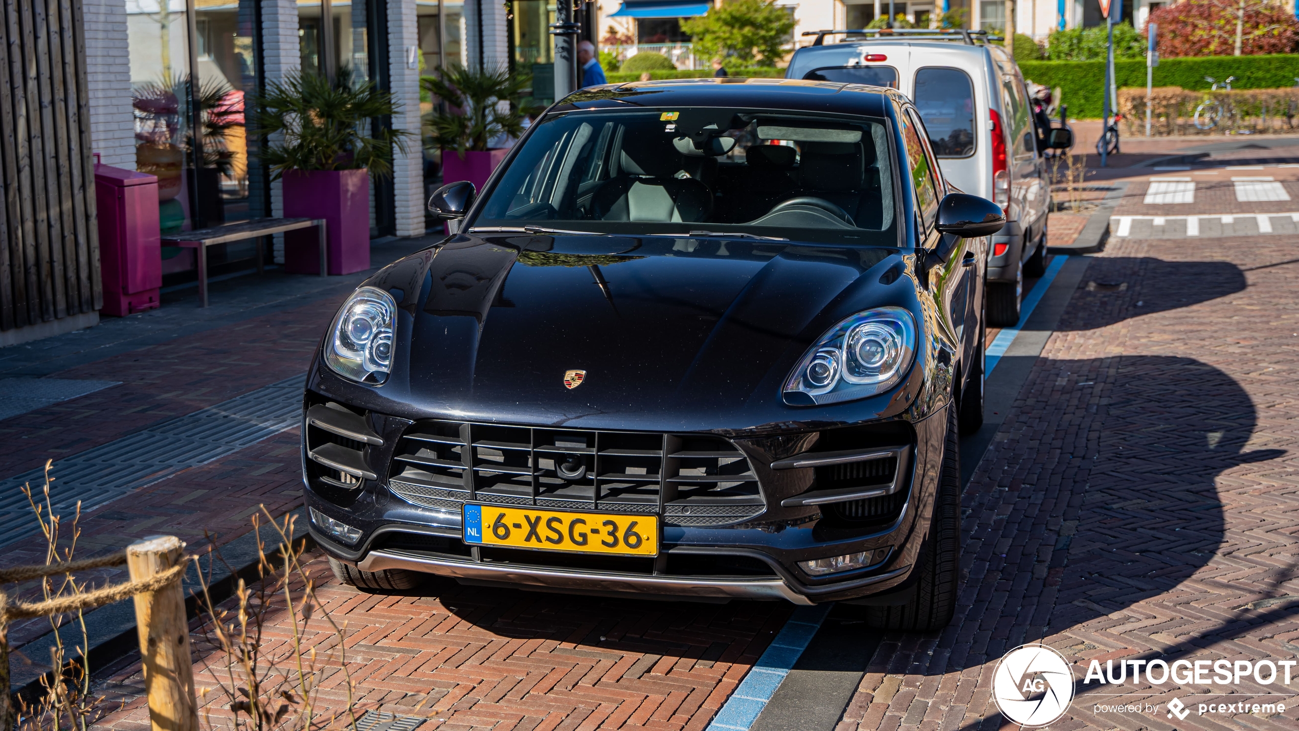 Porsche 95B Macan Turbo