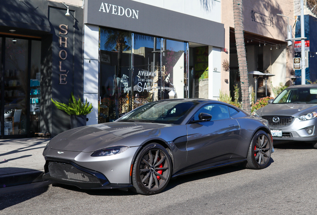 Aston Martin V8 Vantage 2018