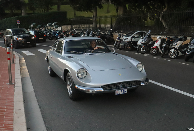 Ferrari 365 GT 2+2