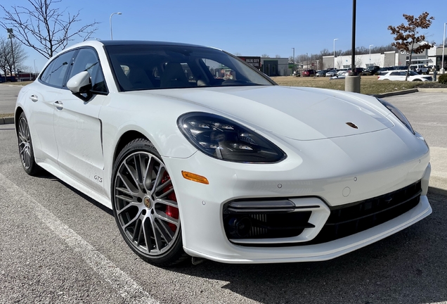 Porsche 971 Panamera GTS Sport Turismo