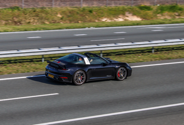 Porsche 992 Targa 4S