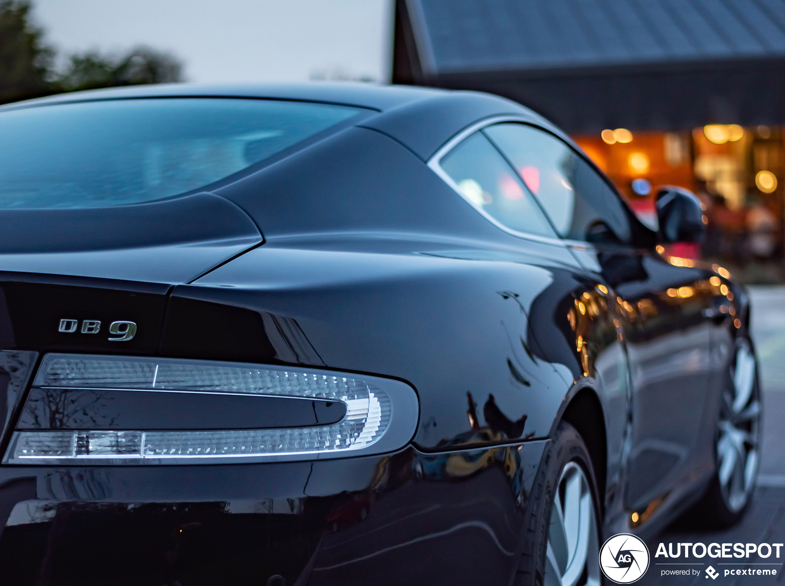 Aston Martin DB9