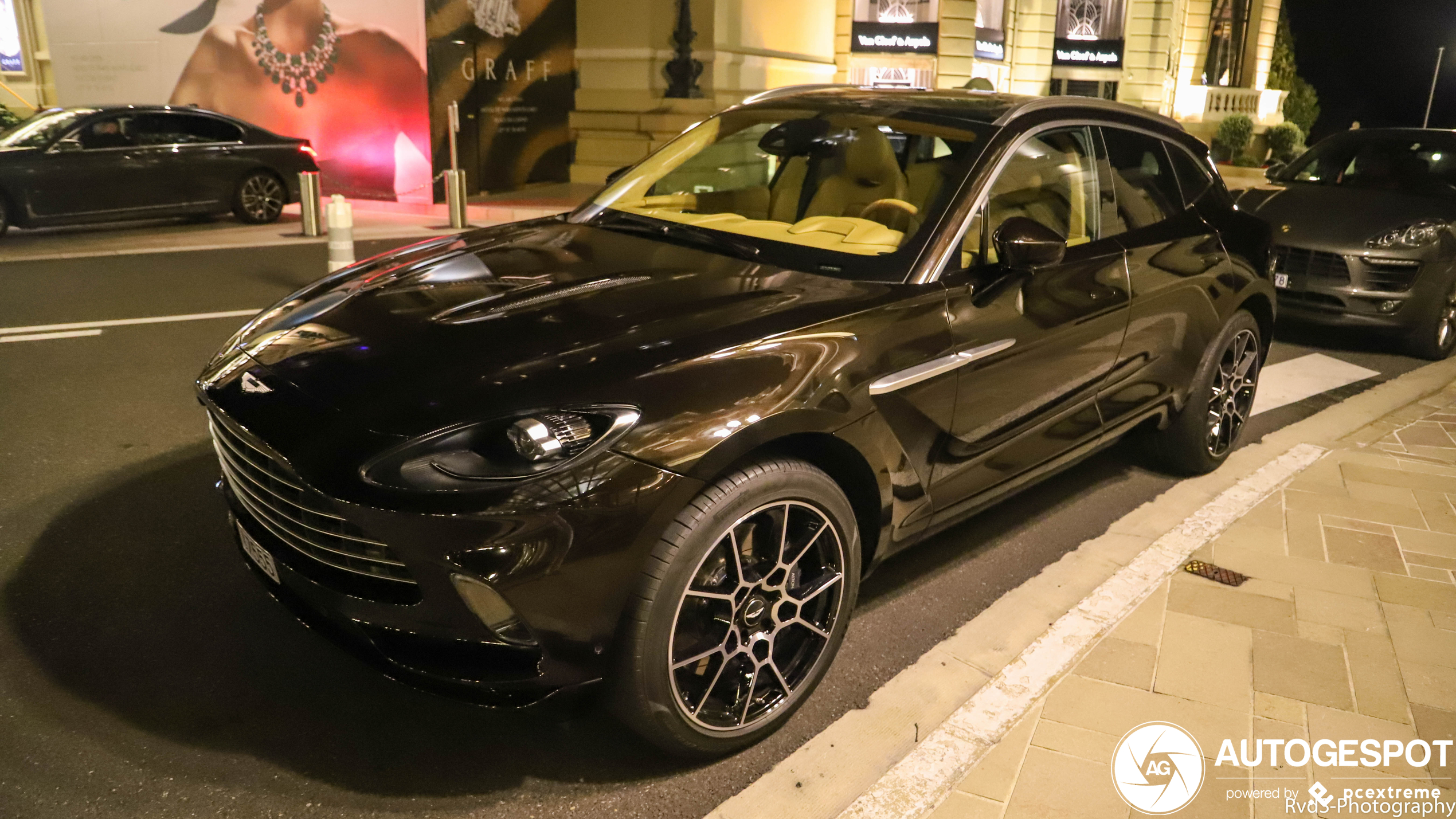 Aston Martin DBX