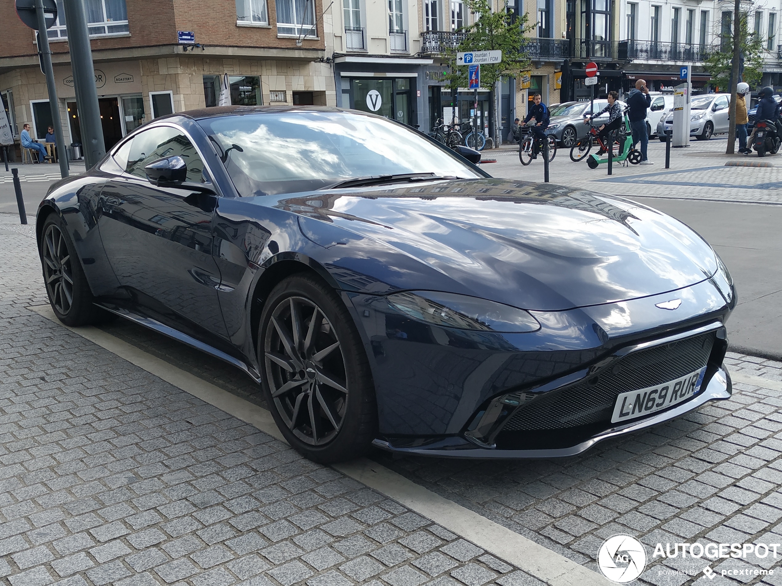 Aston Martin V8 Vantage 2018