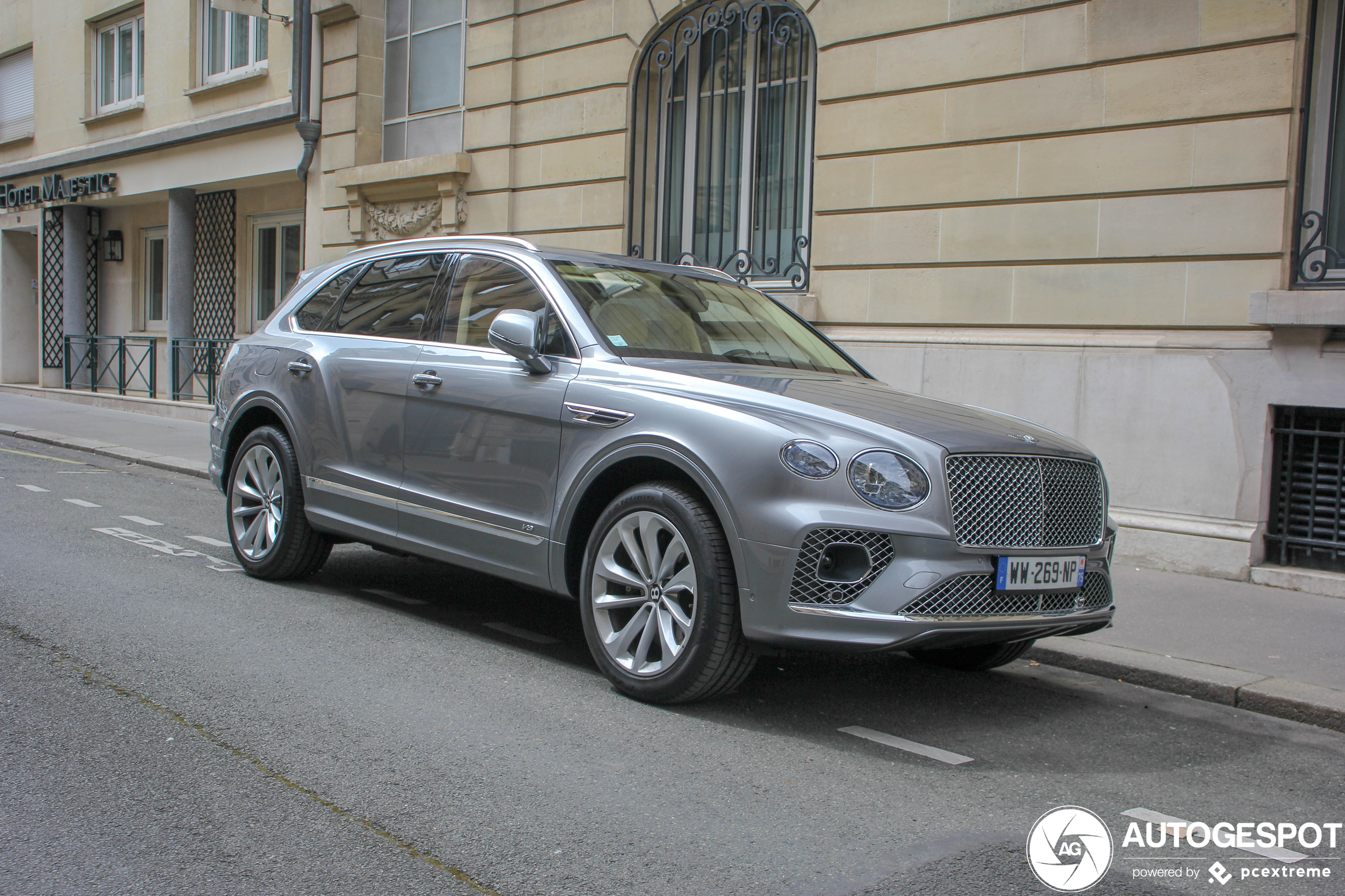 Bentley Bentayga V8 2021