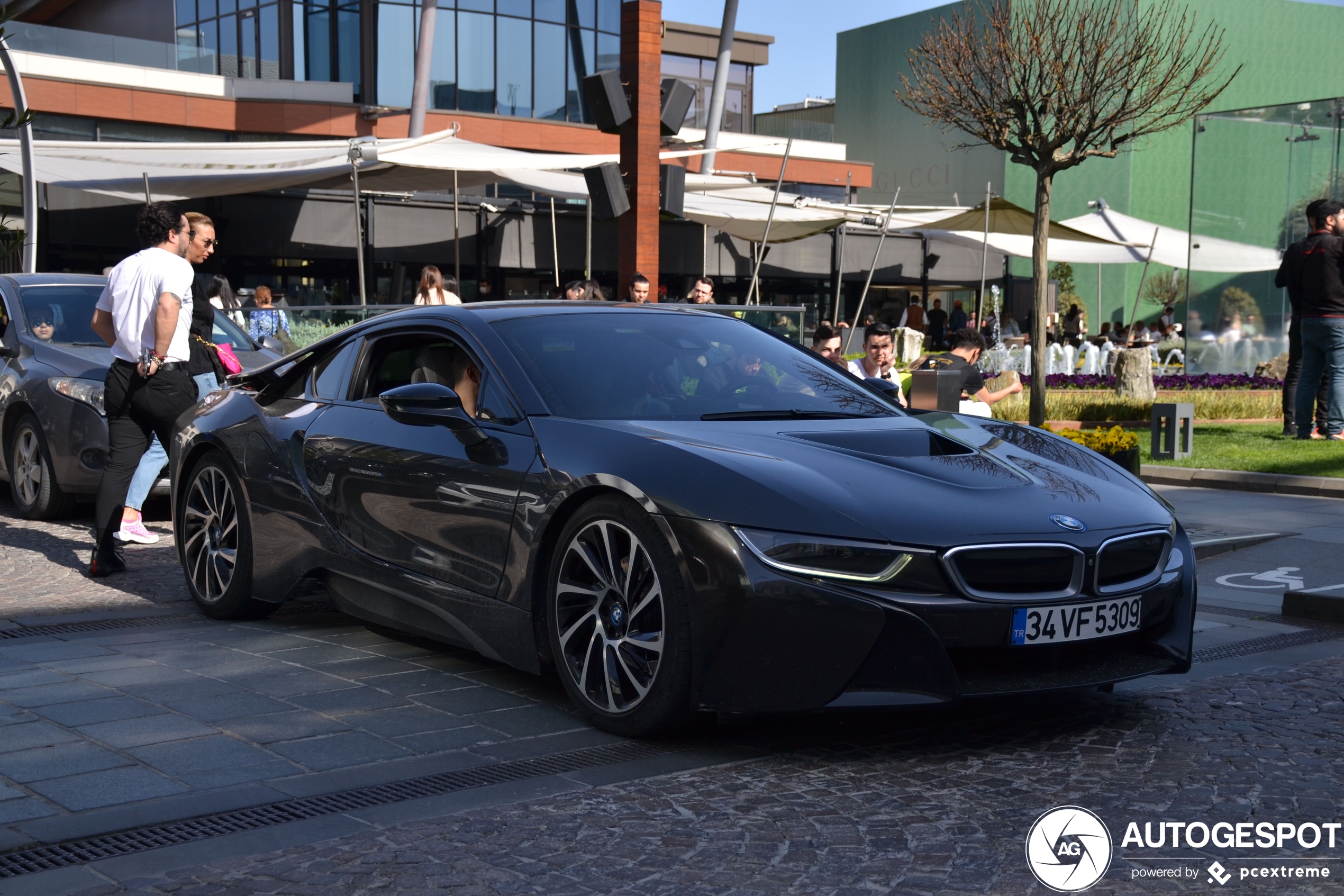 BMW i8