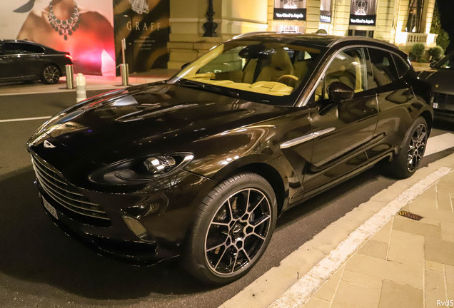 Aston Martin DBX