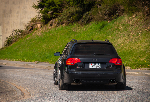 Audi RS4 Avant B7